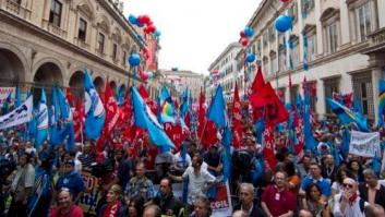 Miles de personas exigen en Roma al Gobierno italiano la creación de empleo y el fin de la austeridad