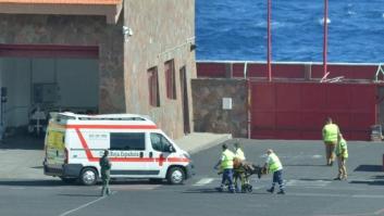 Dos muertos y 18 supervivientes en el rescate de una patera en El Hierro