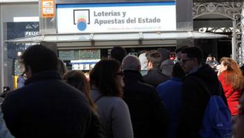 Se queda con un décimo premiado compartido con dos amigos y su "pueril" justificación le sale cara