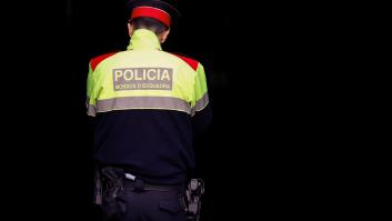 La Generalitat suspende a un mosso por colaborar en la seguridad de Vox en su tiempo libre