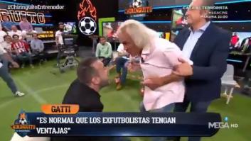 Alta tensión en 'El Chiringuito': Pedrerol tiene que intervenir cuando un colaborador casi agrede a un invitado