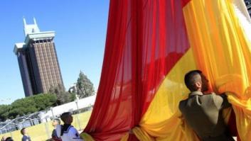 El rey reaparece en un acto de Estado tres meses después de su operación