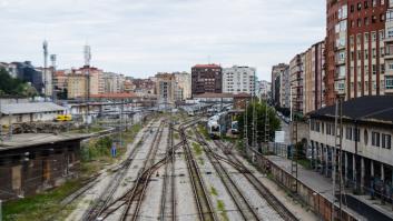Detenido por abusar sexualmente de un menor discapacitado en los baños de la estación de tren de Santander