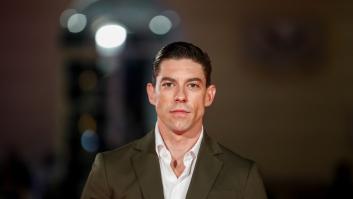 Adrián Lastra se harta de las críticas que recibe y una política se solidariza con él