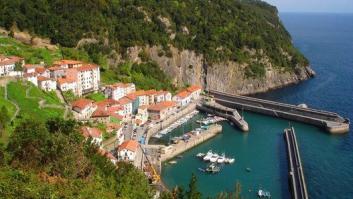 La piscina natural más insólita de España se oculta en la isla del tesoro de Euskadi