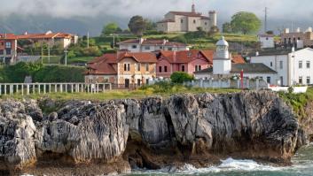La joya que combina playa y montaña es uno de los pueblos más bonitos de España