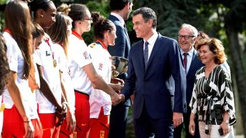 Pedro Sánchez recibe a la selección femenina de baloncesto: "No vamos a dejar de creer en vosotras"