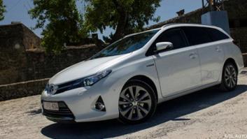 Contacto: Toyota Auris Touring Sports