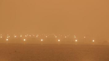 Reabren todos los aeropuertos de Canarias tras los incendios y la calima