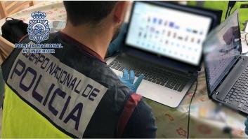 Dos años y medio de cárcel por coger un pendrive con desnudos de compañeros