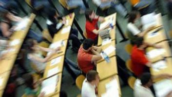 Madrid planea elevar un 20% las tasas universitarias