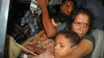 Un menú contaminado de un colegio en la India causa la muerte a 20 niños y 30 permanecen hospitalizados