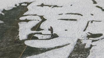 Marilyn parece, nieve es: el retrato de la estrella en el suelo nevado