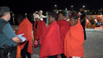 Rescatan a 219 personas y el cadáver de una mujer de tres pateras en Alborán