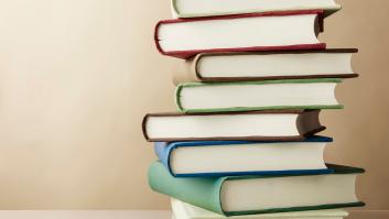 ¿Cuántas títulos de libros con 'emojis' eres capaz de acertar? El genial reto de la RAE