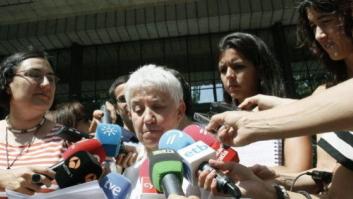 Colectivos homosexuales y varias comunidades cargan contra los criterios de reproducción asistida