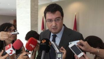 El PSOE exige la dimisión de Rajoy y se reserva la opción de una moción de censura