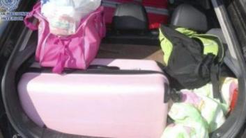 Detenidos por llevar a una menor oculta en una maleta en el barco Melilla-Málaga