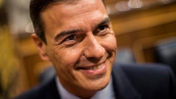 Gabriel Rufián y los diputados de ERC entran con ramos de flores amarillas al Congreso