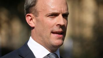 Boris Johnson nombra ministro de Exteriores al euroescéptico Dominic Raab