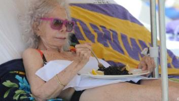 La Duquesa de Alba, en la playa: Ibiza para comenzar agosto (FOTOS)