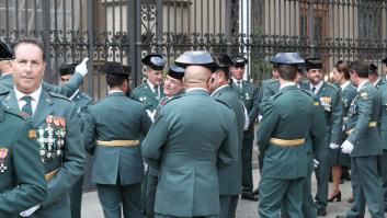 Sancionados tres guardias civiles por poner el 'Cara al Sol' a todo volumen en el cuartel