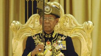 Malasia detiene a 10 miembros de una secta disfrazados de ninjas que reclamaban derechos al trono