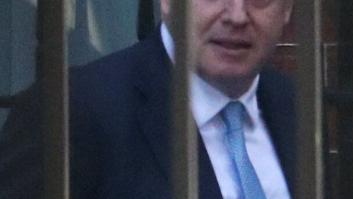 Boris Johnson y una cajita obtenida en circunstancias "moralmente ambiguas"