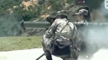 El ejército chino amenaza a los manifestantes prodemocracia con un vídeo en el que enseña su arsenal