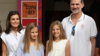 El gesto más comentado de la reina Letizia: la razón por la que abandona unos segundos la escena