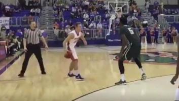 La impresionante primera canasta de este jugador de baloncesto sin antebrazo