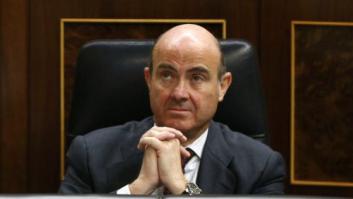 Guindos presume de que la bajada de costes laborales permite fabricar coches que antes se hacían en Asia