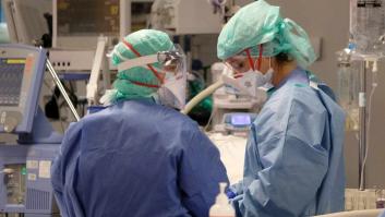 Sanidad confirma 12.298 sanitarios contagiados