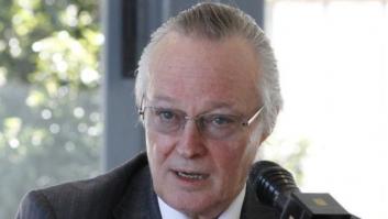 Josep Piqué, ingresado en el hospital tras una una hemorragia interna