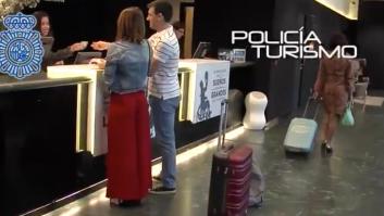 Cuidado con esta escena: la Policía avisa del peligro cuando te estás registrando en un hotel