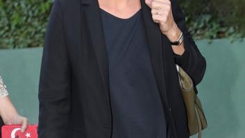 "¡No lo hagáis en una farmacia!": Samantha Vallejo-Nágera abre el debate con su foto más extraña