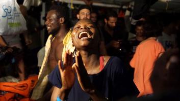 Los migrantes del Open Arms desembarcan en Lampedusa tras tres semanas en el mar