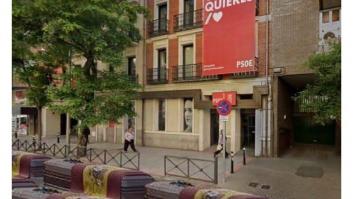 El eurodiputado de Vox Hermann Tertsch pide llenar de ataúdes la sede del PSOE
