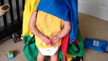 Un niño juega a esconderse con un gorila e internet enloquece (VÍDEO)