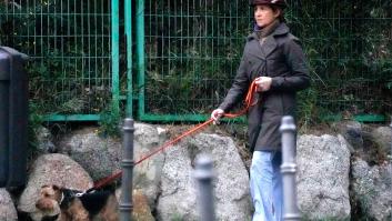 La correa del perro de la infanta Elena es llamativa y exactamente como te la imaginas