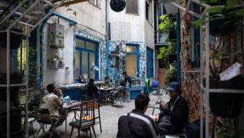 'La Ingobernable' logra atrasar su desalojo "gracias a las cientos de personas que la defienden"