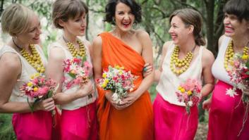 25 novias deslumbrantes que huyeron del blanco al elegir su vestido (FOTOS)