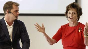 Neelie Kroes, comisaria europea: La falta de acceso y el precio "fuerzan a la gente a descargar ilegalmente"