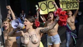 Cumbre Femen por las calles de Madrid en el día de la Fiesta Nacional (FOTOS)