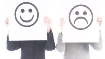 Políticos y banqueros jalean una salida de la crisis inexistente a pie de calle