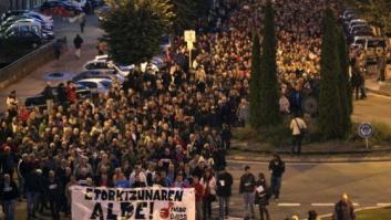 Miles de personas se manifiestan "a favor del futuro" de Fagor