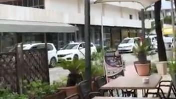 Un grupo de taxistas pone el himno de España a Rufián cuando iba a presentar un libro en Ibiza