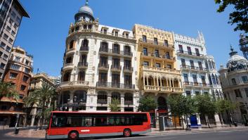 Detenido un hombre por masturbarse en un autobús y eyacular sobre una menor en Valencia