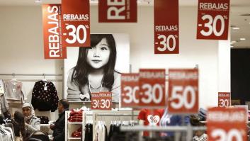 El Gobierno prohíbe las rebajas en las tiendas físicas para evitar las aglomeraciones y posibles contagios