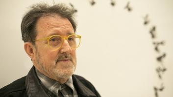 Muere Juan Genovés, pintor de 'El abrazo', símbolo de la Transición